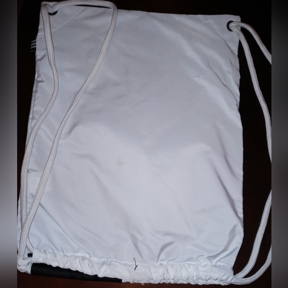 Adidas draw string back pack - Picture 5 of 5